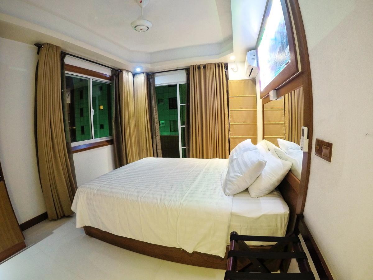 Six In One Hotel Malé Exterior foto